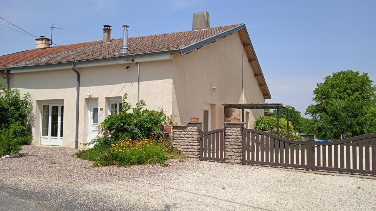 Les Jardins Des 3 Provinces- Gite Montcharvot Exterior foto